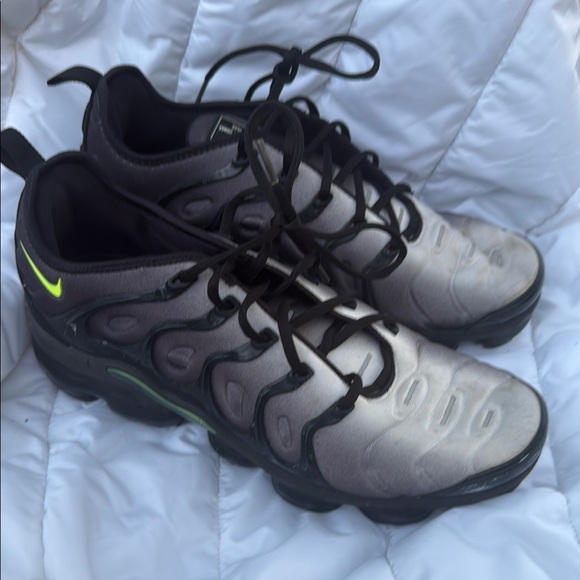 Nike Air VaporMax Plus Sneakers